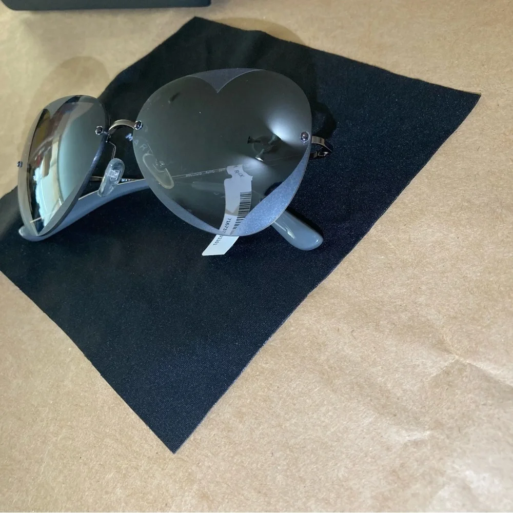 Marc jacobs heart sunglasses